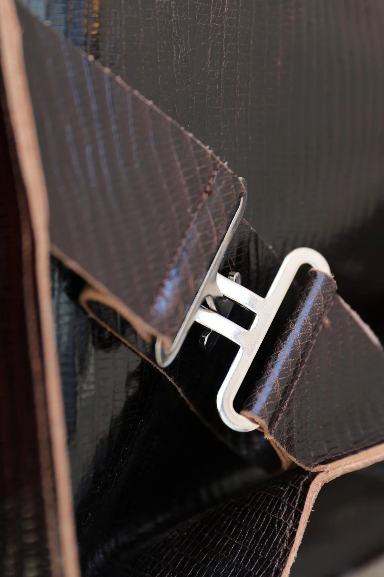 Akanni Bag Brown - Large - Image 5